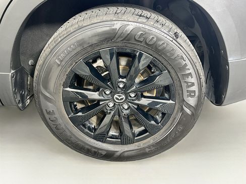 Used 2025 MAZDA CX-50 AWD 2.5 S w/ Premium Package image 11