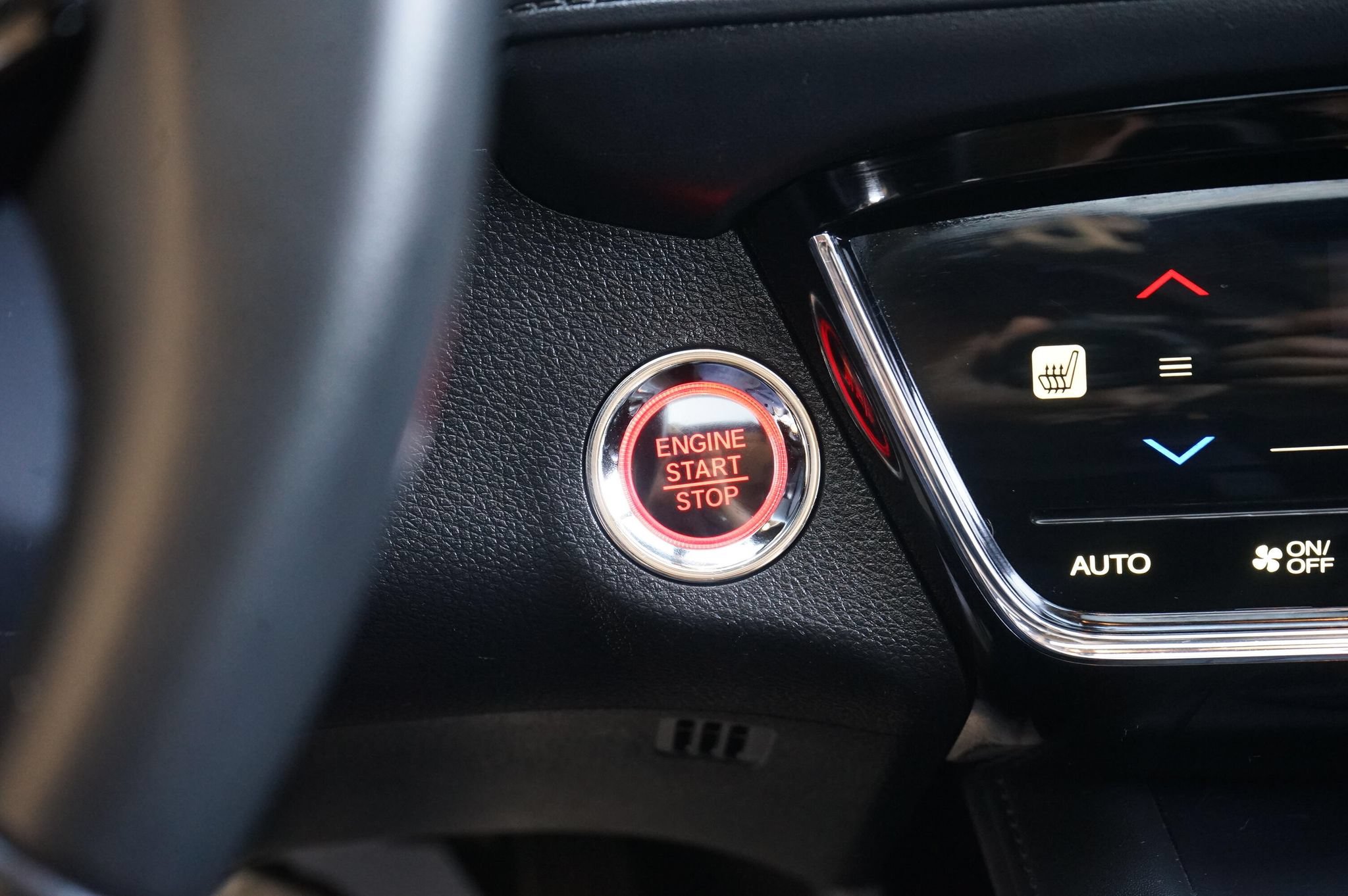 Used 2021 Honda HR-V EX-L image 18