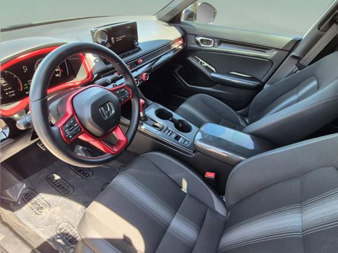 Used 2025 Honda Civic Sport image 17