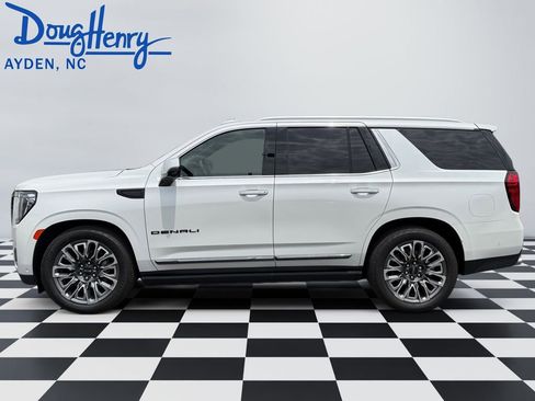 Used 2023 GMC Yukon Denali Ultimate AWD/4WD image 2
