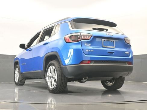 Used 2025 Jeep Compass Latitude AWD/4WD image 59
