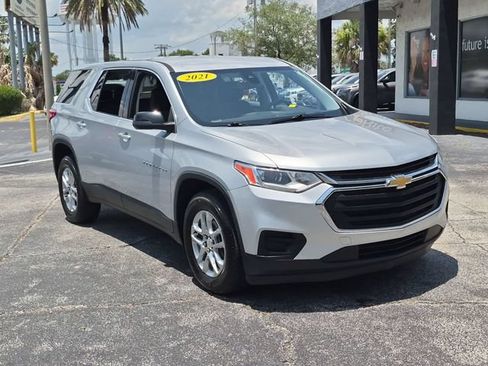 Used 2021 Chevrolet Traverse LS w/ LPO, Floor Liner Package FWD image 3