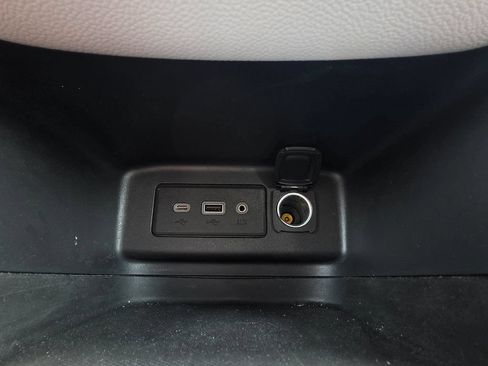 Used 2023 Chevrolet Equinox LS FWD image 31