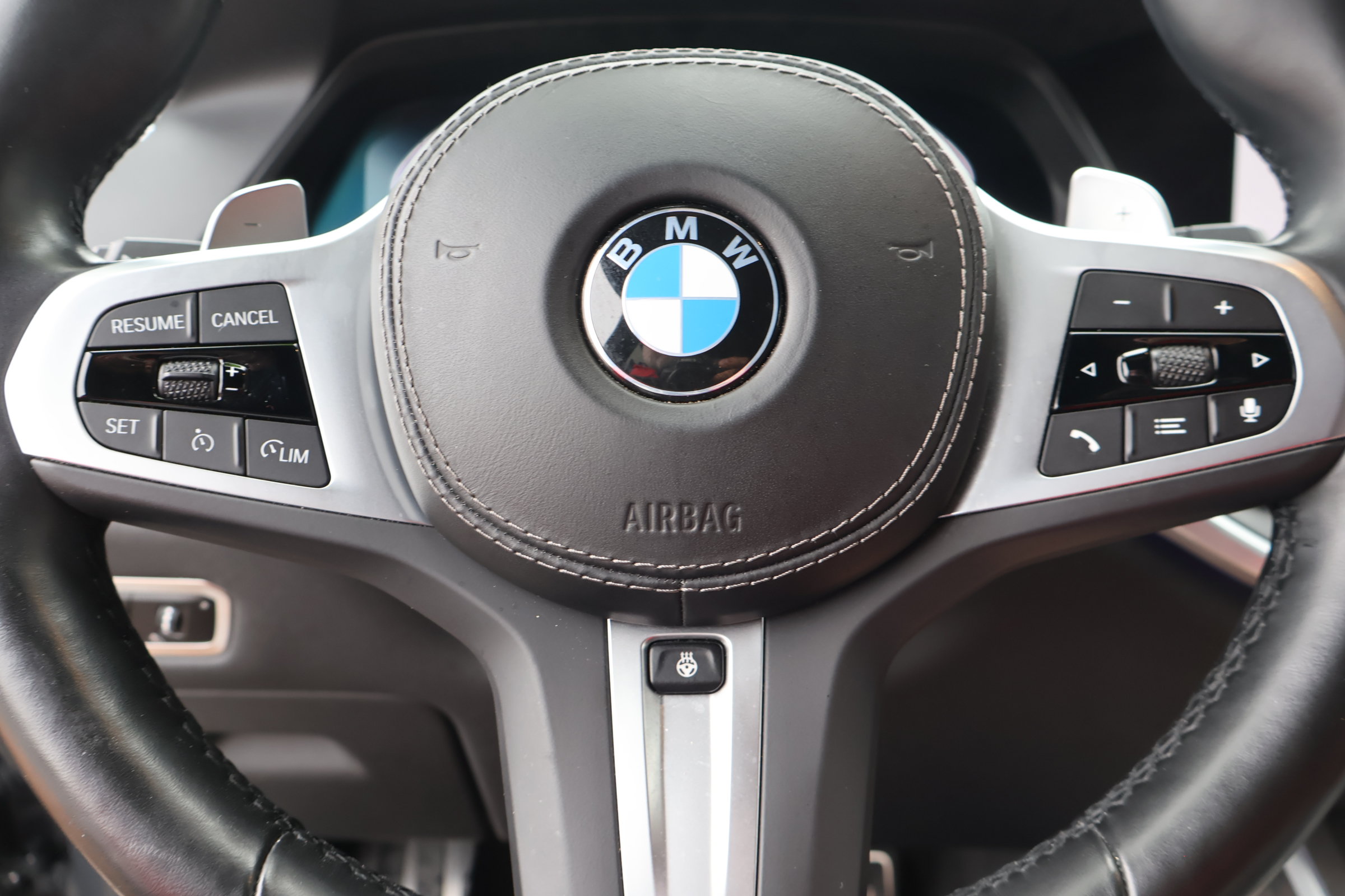 Used 2022 BMW X7 xDrive40i w/ M Sport Package AWD/4WD image 23