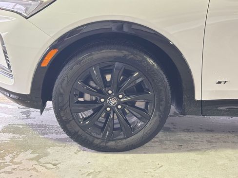 Used 2025 Buick Envista Sport Touring image 31