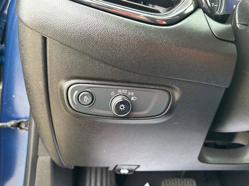 Used 2022 Chevrolet Equinox RS w/ RS Leather Package image 18