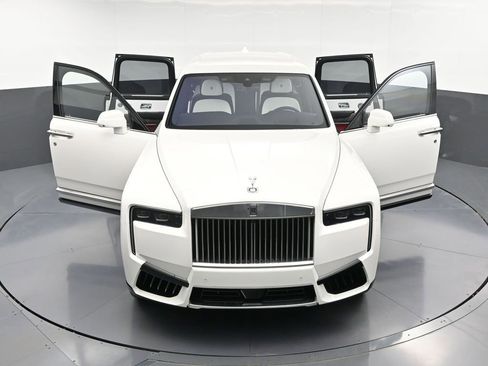 New 2026 Rolls-Royce Cullinan AWD/4WD image 38