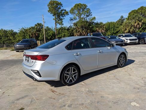Used 2019 Kia Forte S image 9
