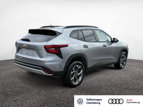 Used 2024 Chevrolet Trax LT w/ Driver Confidence Package image 5