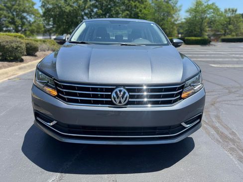 Used 2019 Volkswagen Passat 2.0T Wolfsburg w/ Wheels & Sunroof Package FWD image 8