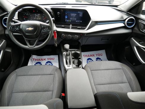Used 2024 Chevrolet Trax LS image 12