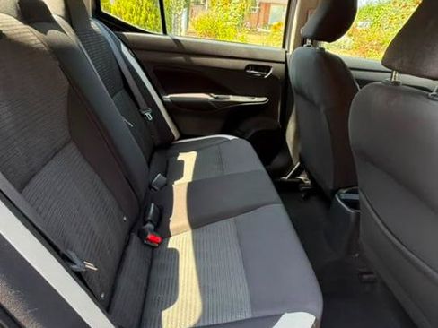 Used 2021 Nissan Versa SV FWD image 7