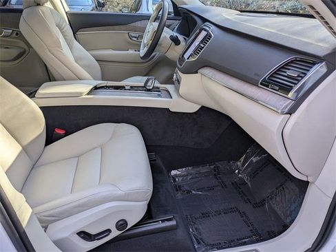 Certified 2023 Volvo XC90 B6 Plus w/ Protection Package Premier image 29