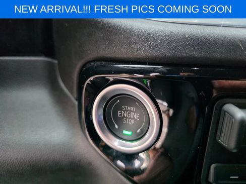 Used 2025 Chevrolet Silverado 1500 LT RWD image 12