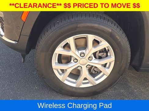 Used 2023 Jeep Grand Cherokee L Limited w/ Luxury Tech Group II RWD image 34