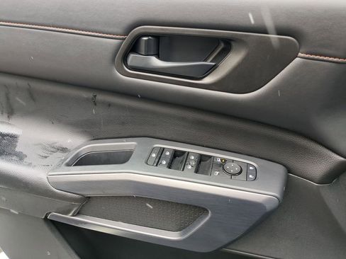 Used 2025 Nissan Pathfinder Rock Creek image 13