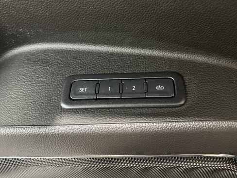 Used 2020 GMC Yukon XL Denali w/ Open Road Package AWD/4WD image 36