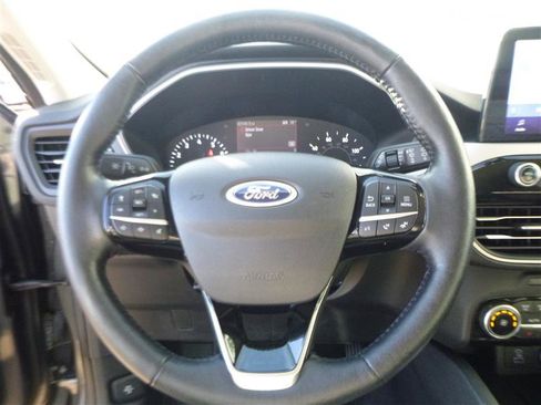 Used 2021 Ford Escape SE w/ SE Sport Appearance Package image 10