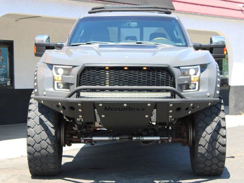 Used 2016 Ford F350 Platinum AWD/4WD image 2