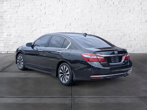 Used 2017 Honda Accord Touring image 6