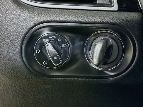 Used 2017 Porsche Macan S image 12