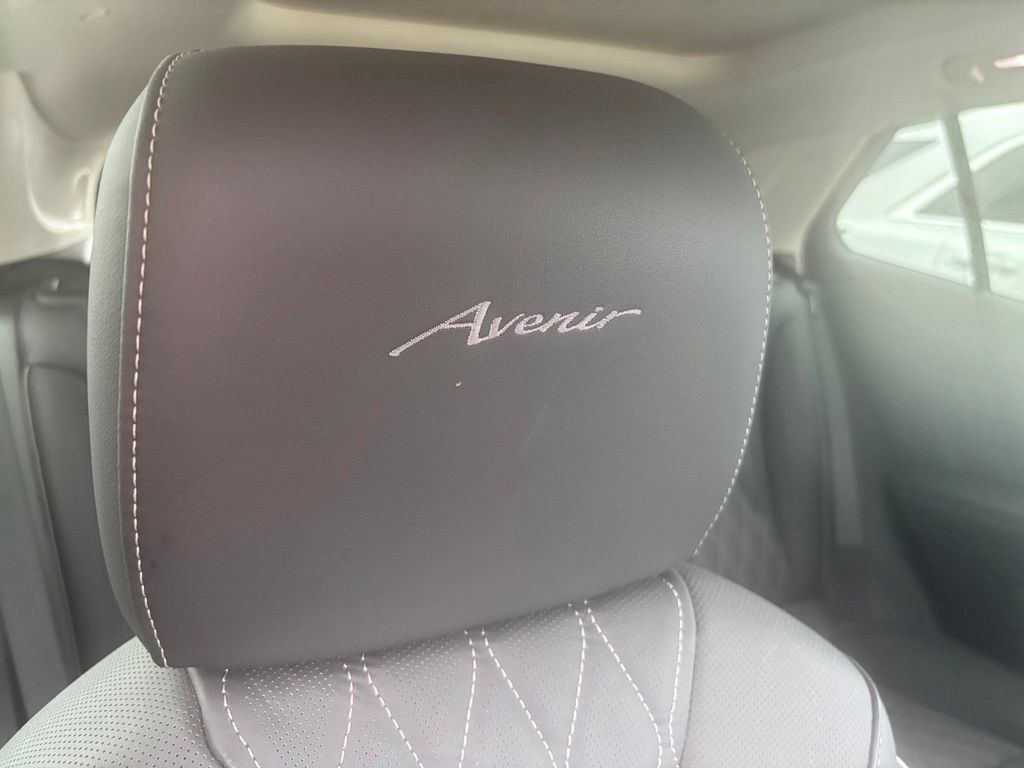Used 2023 Buick Envision Avenir AWD/4WD image 33