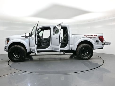 Used 2025 Ford F150 Raptor AWD/4WD image 39