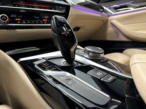 Used 2018 BMW 530i w/ Premium Package image 47