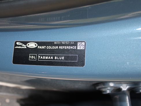 Used 2024 Land Rover Defender 110 S image 96