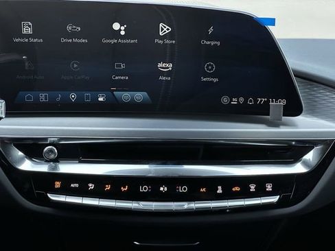 New 2025 Cadillac Lyriq Sport image 17