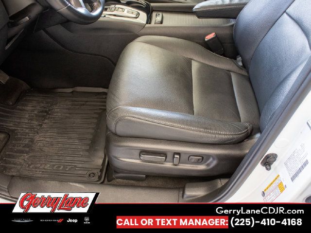 Used 2021 Honda Pilot Touring image 11