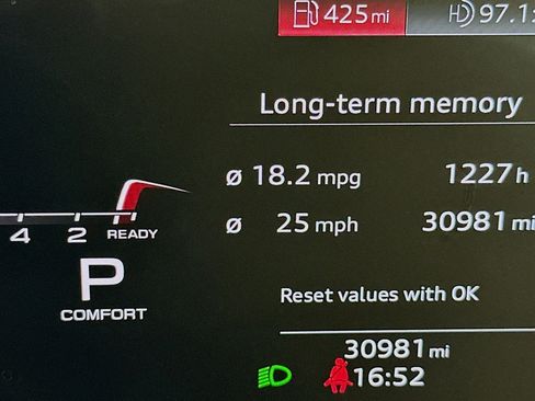 Used 2023 Audi Q8 Premium Plus w/ Premium Plus Package AWD/4WD image 19