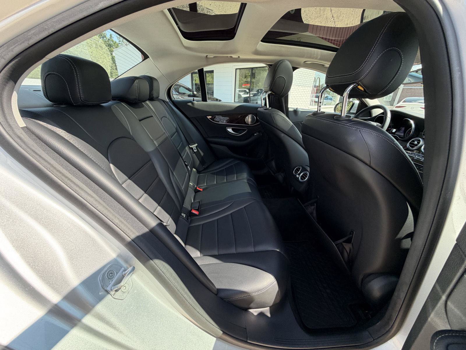 Used 2015 Mercedes-Benz C 300 4MATIC Sedan image 32