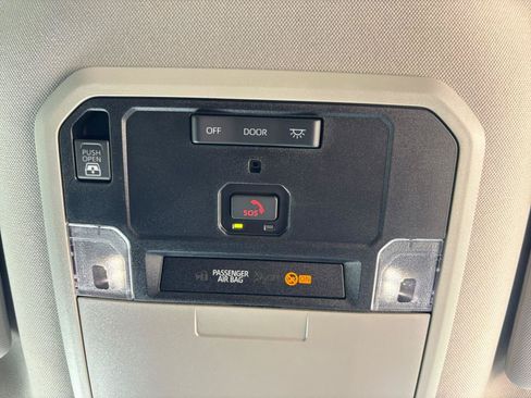 Used 2024 Toyota Tundra Limited AWD/4WD image 54