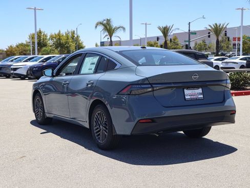 New 2026 Nissan Sentra SV w/ Floor Mat Package FWD image 6