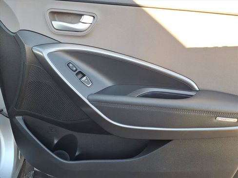 Used 2018 Hyundai Santa Fe Sport image 8