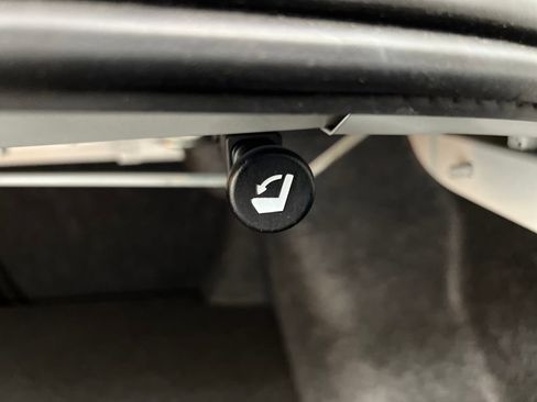 Used 2024 Nissan Altima 2.5 SV FWD image 27