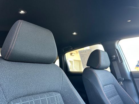 Certified 2025 Honda HR-V Sport image 19