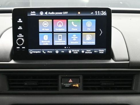 Used 2025 Honda Pilot Touring image 24
