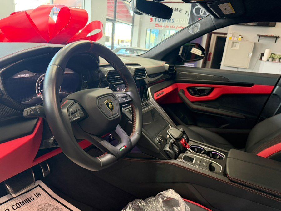 Used 2023 Lamborghini Urus S AWD/4WD image 34