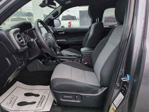 Used 2021 Toyota Tacoma TRD Sport w/ TRD Premium Sport Package image 9