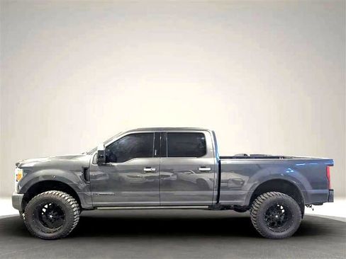 Used 2018 Ford F350 Platinum w/ Platinum Ultimate Package image 2