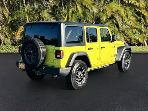 Used 2024 Jeep Wrangler Sport S image 5