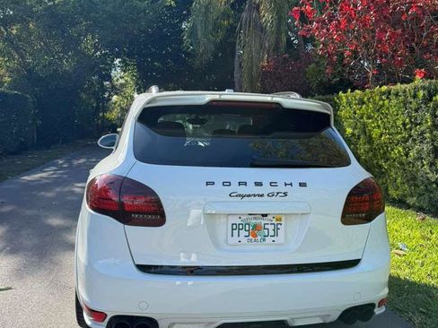 Used 2014 Porsche Cayenne GTS image 4