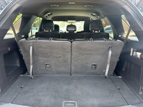 Used 2020 Ford Explorer XLT w/ Equipment Group 202A AWD/4WD image 18