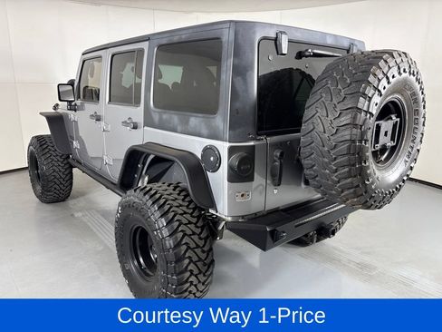 Used 2017 Jeep Wrangler Unlimited Sport w/ Quick Order Package 24S AWD/4WD image 9