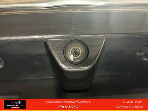 Used 2017 Chrysler Pacifica Touring-L w/ Tire & Wheel Group image 30