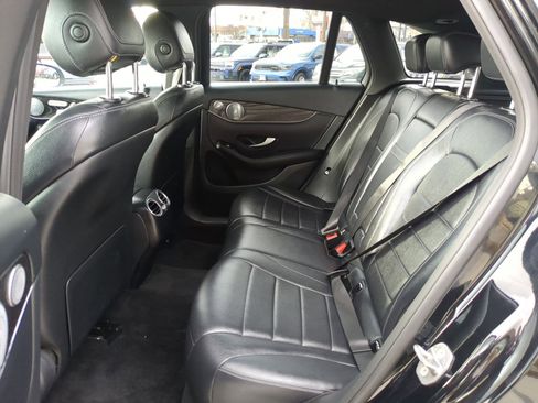 Used 2018 Mercedes-Benz GLC 300 4MATIC image 29