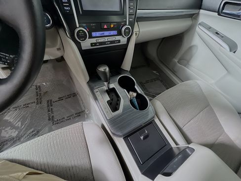 Used 2012 Toyota Camry XLE w/ Convenience Pkg FWD image 25