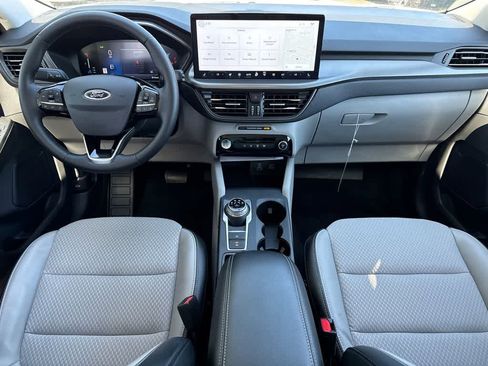 New 2024 Ford Escape SE FWD image 19